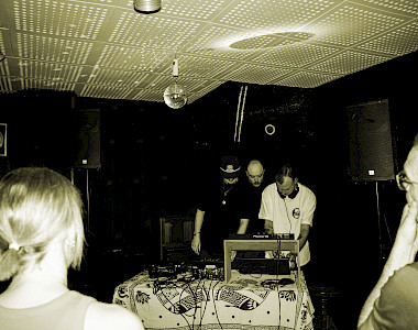 Ousia feat. Flashbackxx
