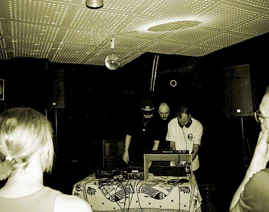 Ousia feat. Flashbackxx